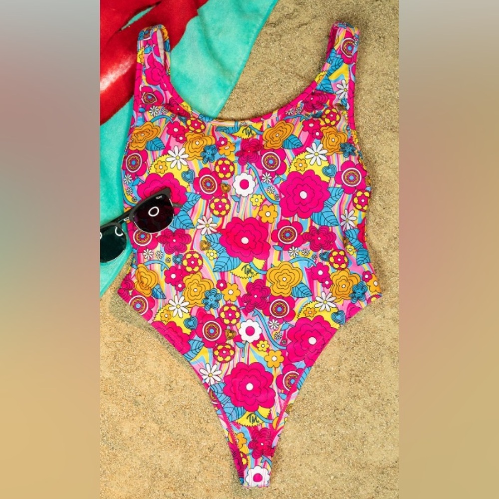 🌸 Limited Edition Trixie Mattel One-Piece Swimsuit–Sz Small (Fits XS) 🌸
